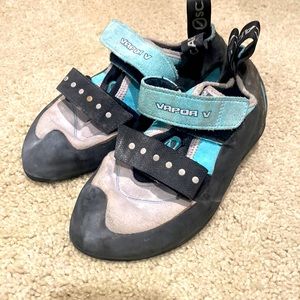 Scarps Vapor V Sky rock climbing shoes size 6